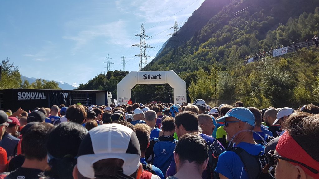 Am Start von Sierre-Zinal mit 1300 weiteren Läufern